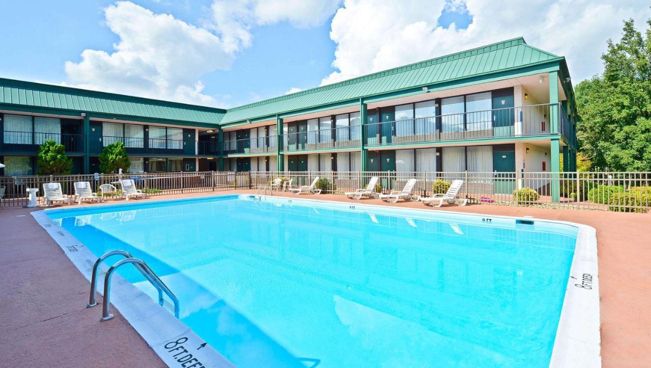 Magnuson Hotel Mountain View Covington Eksteriør bilde